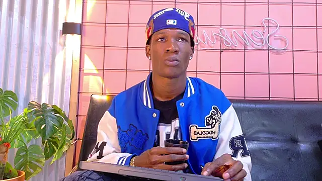 Snapshot of martin_killer chatting on 01-11-26, 01:45 martin killer online show from 01-11-26, 01:45