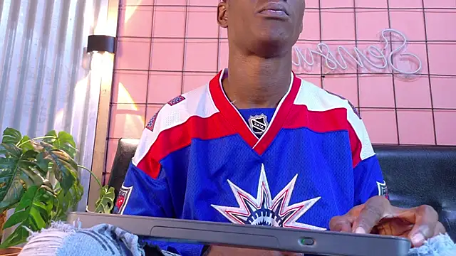 Snapshot of martin_killer chatting on 01-17-26, 01:09 martin killer online show from 01-17-26, 01:09