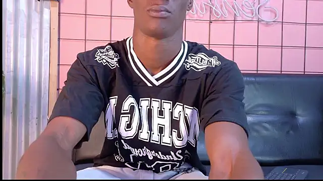 Snapshot of martin_killer chatting on 11-15-25, 01:20 martin killer online show from 11-15-25, 01:20