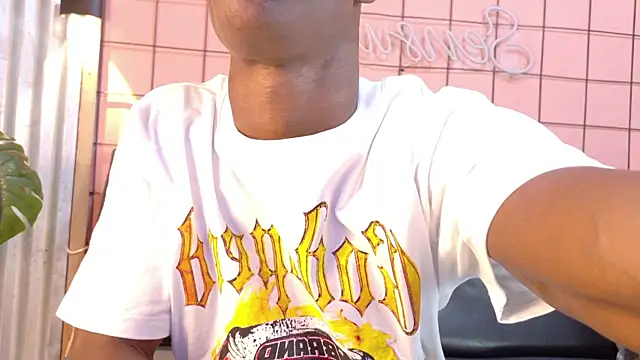 Snapshot of martin_killer chatting on 11-17-25, 01:31 martin killer online show from 11-17-25, 01:31