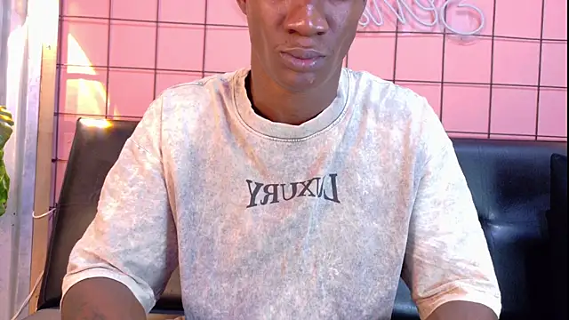 Snapshot of martin_killer chatting on 12-16-25, 01:21 martin killer online show from 12-16-25, 01:21