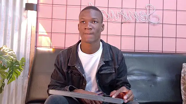 Snapshot of martin_killer chatting on 11-29-25, 01:28 martin killer online show from 11-29-25, 01:28