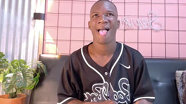 Snapshot of martin_killer chatting on 02-10-26, 01:15 martin killer online show from 02-10-26, 01:15