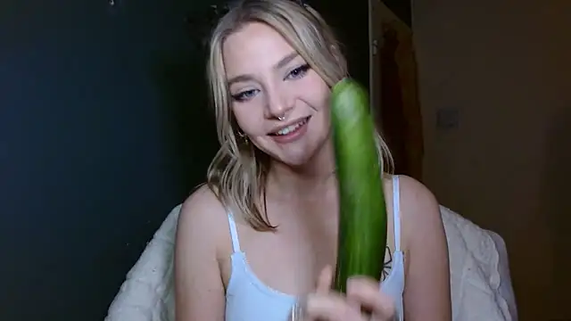 April LoveUK online show from 03-16-25, 11:04