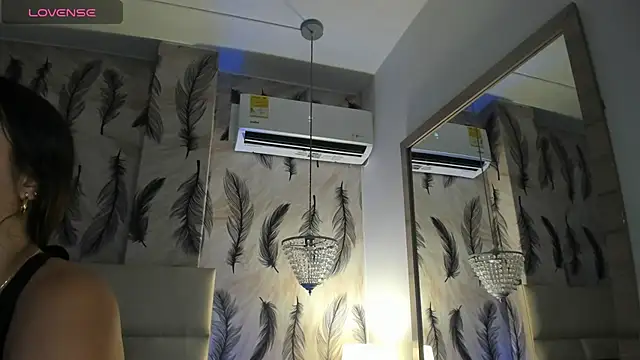 Vivi prinncess online show from 10-24-25, 10:31