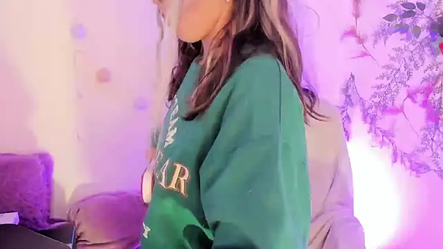 Sammysammy  online show from 03-18-25, 05:34