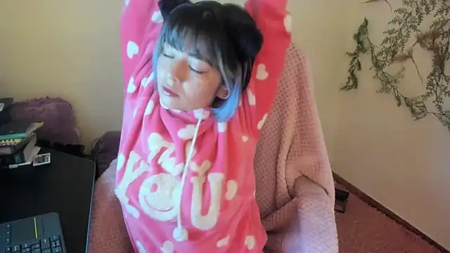 Sammysammy  online show from 10-05-25, 05:03