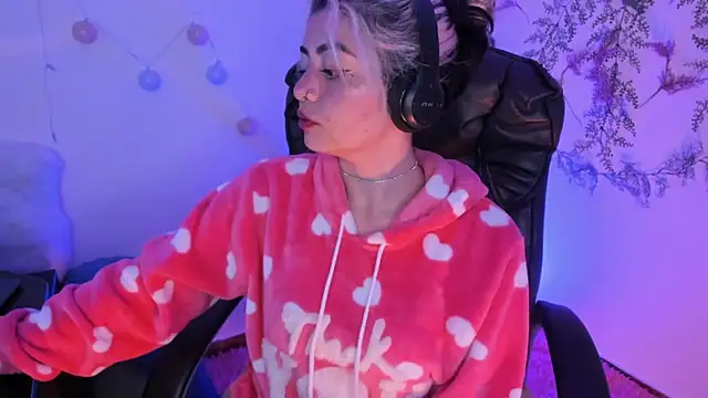 Sammysammy  online show from 02-06-25, 04:21