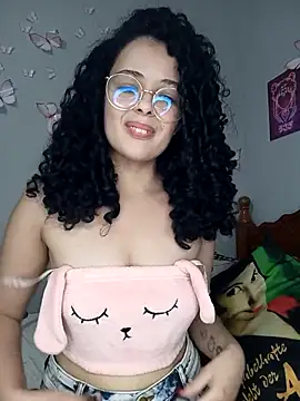 Snapshot of NinaSweet2 chatting on 04-13-26, 04:16 NinaSweet2 online show from 04-13-26, 04:16