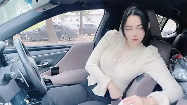 Snapshot of orla2021 chatting on 12-13-24, 12:53 orla2021 online show from 12-13-24, 12:53