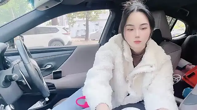 Snapshot of orla2021 chatting on 12-24-24, 12:44 orla2021 online show from 12-24-24, 12:44