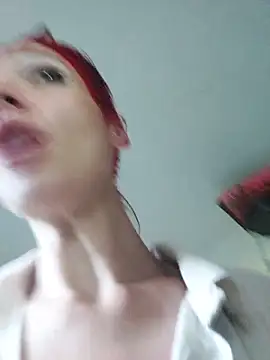 Snapshot of JoLeNe27 chatting on 05-27-26, 04:58 JoLeNe27 online show from 05-27-26, 04:58