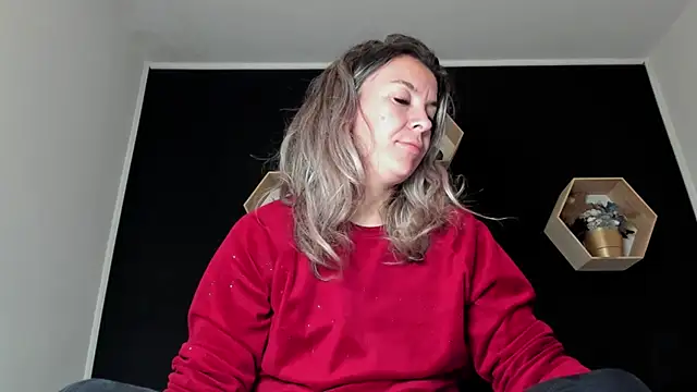 Snapshot of Alesys69 chatting on 10-15-25, 10:51 Alesys69 online show from 10-15-25, 10:51