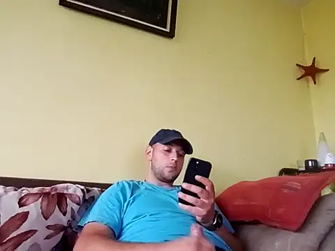 Snapshot of Flakka95 chatting on 10-05-25, 06:04 Flakka95 online show from 10-05-25, 06:04