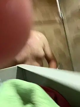 Snapshot of Flakka95 chatting on 09-10-25, 03:44 Flakka95 online show from 09-10-25, 03:44