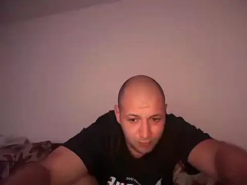 Flakka95 online show from 04-12-26, 03:21