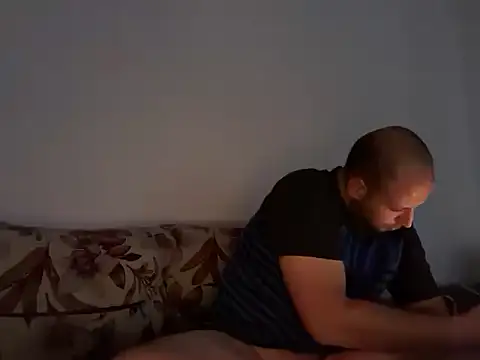 Flakka95 online show from 12-18-25, 04:22