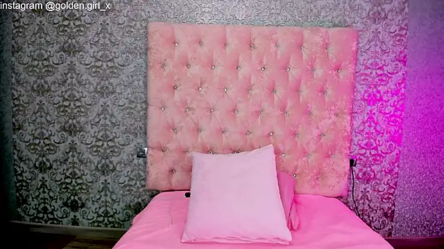 Akilla Queen online show from 11-23-25, 01:59