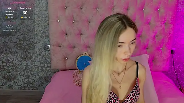 Snapshot of Akilla_Queen chatting on 07-09-26, 01:50 Akilla Queen online show from 07-09-26, 01:50