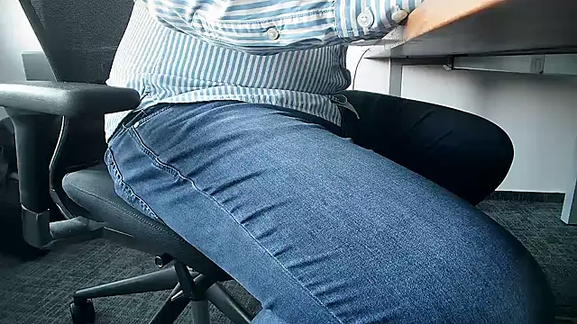 69bezfleku online show from 10-28-25, 07:07