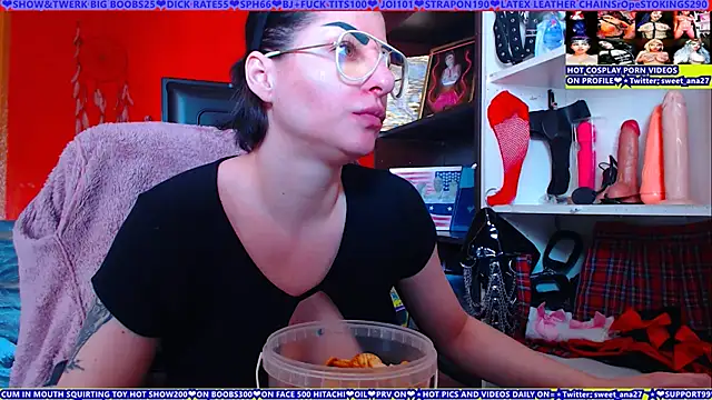 Snapshot of cuminmenowbbyx chatting on 05-31-26, 02:23 cuminmenowbbyx online show from 05-31-26, 02:23