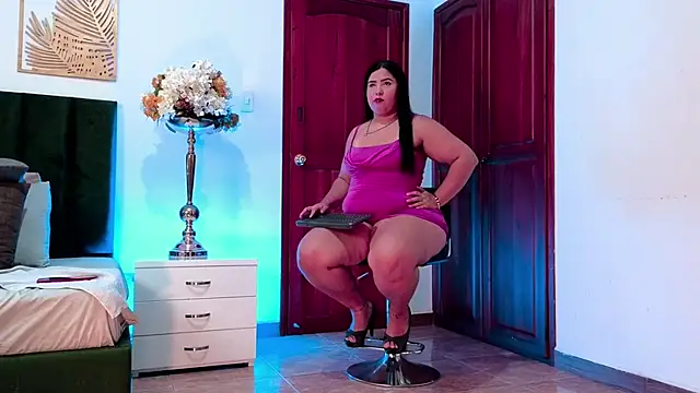 AGATHAA WHITE online show from 09-23-25, 11:50