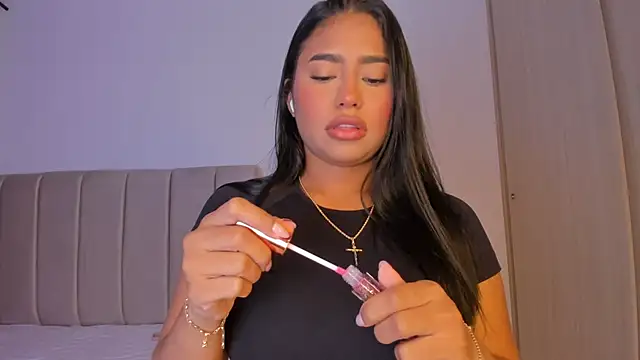 isa bunny online show from 10-18-25, 06:04