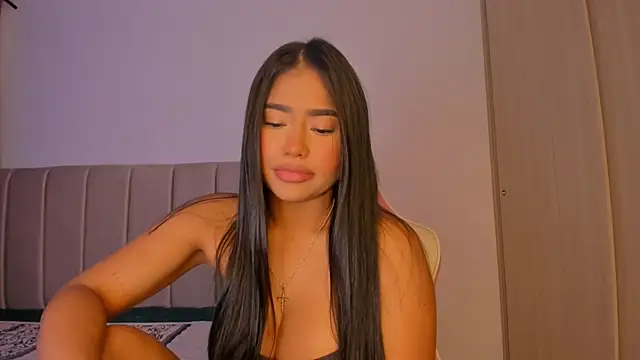 isa bunny online show from 11-18-25, 04:16