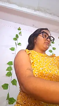 Snapshot of shayna_all chatting on 11-12-25, 06:12 shayna all online show from 11-12-25, 06:12