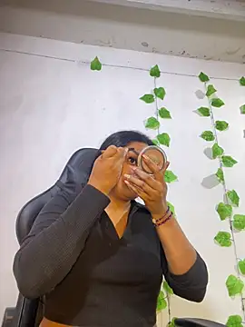 Snapshot of shayna_all chatting on 03-25-26, 06:29 shayna all online show from 03-25-26, 06:29