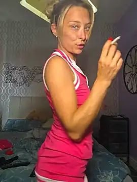 Snapshot of Jadeybaby1 chatting on 06-23-26, 02:15 Jadeybaby1 online show from 06-23-26, 02:15