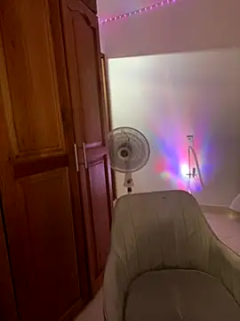 Miss valeriaa online show from 10-31-25, 03:52