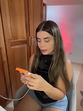 Snapshot of Miss_valeriaa chatting on 04-21-26, 04:13 Miss valeriaa online show from 04-21-26, 04:13