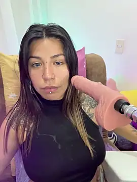 Snapshot of _antonella_dreamss chatting on 03-18-25, 05:12  antonella dreamss online show from 03-18-25, 05:12