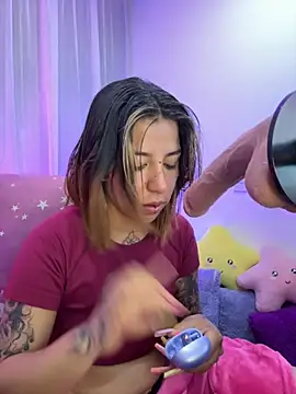 Snapshot of _antonella_dreamss chatting on 09-30-25, 08:31  antonella dreamss online show from 09-30-25, 08:31