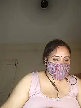 Snapshot of Sheela-Bhabi chatting on 04-13-26, 01:15 Sheela-Bhabi online show from 04-13-26, 01:15