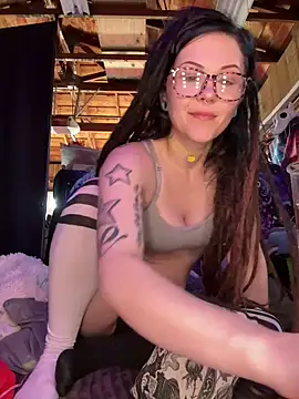 Snapshot of BlaizeyBBy chatting on 02-27-26, 08:08 BlaizeyBBy online show from 02-27-26, 08:08