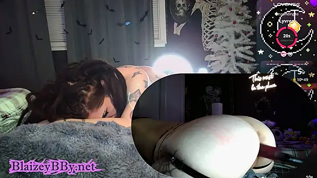 Snapshot of BlaizeyBBy chatting on 12-27-24, 01:18 BlaizeyBBy online show from 12-27-24, 01:18