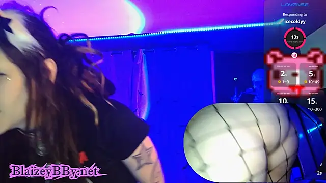 Snapshot of BlaizeyBBy chatting on 01-29-25, 10:05 BlaizeyBBy online show from 01-29-25, 10:05