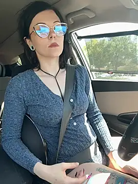 BlaizeyBBy online show from 05-18-26, 10:03