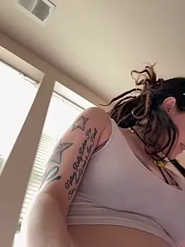 BlaizeyBBy online show from 04-02-26, 08:48