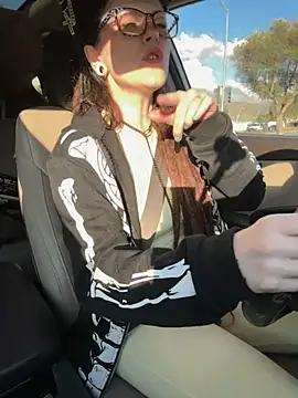 Snapshot of BlaizeyBBy chatting on 01-06-26, 11:53 BlaizeyBBy online show from 01-06-26, 11:53