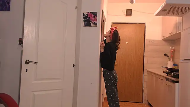 Snapshot of simyhvn chatting on 02-28-26, 05:40 simyhvn online show from 02-28-26, 05:40