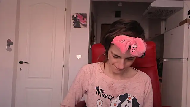 simyhvn online show from 04-15-26, 04:07