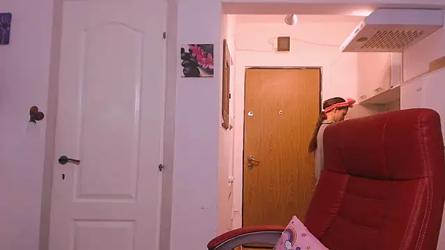 Snapshot of simyhvn chatting on 01-07-26, 06:29 simyhvn online show from 01-07-26, 06:29