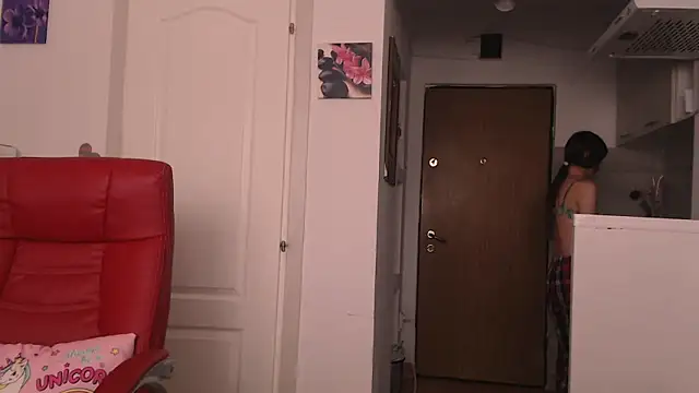 Snapshot of simyhvn chatting on 02-18-26, 10:55 simyhvn online show from 02-18-26, 10:55