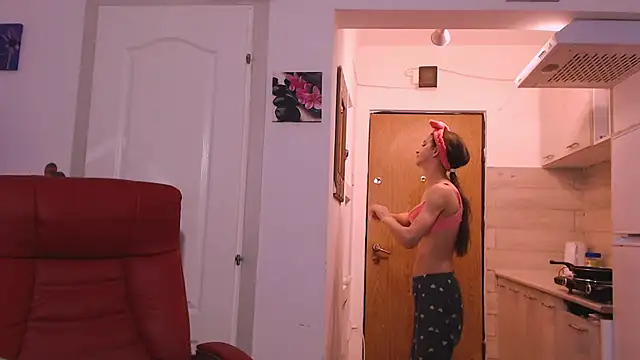 Snapshot of simyhvn chatting on 02-02-26, 06:12 simyhvn online show from 02-02-26, 06:12