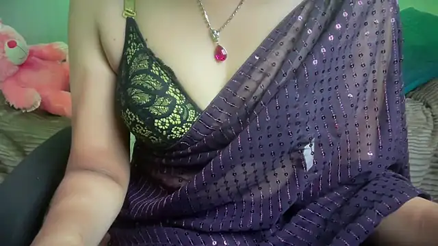 Snapshot of Queen_Angelena chatting on 05-03-26, 05:27 Queen Angelena online show from 05-03-26, 05:27