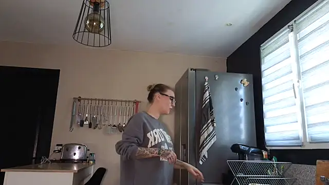 Sacha-xx online show from 02-17-26, 08:22