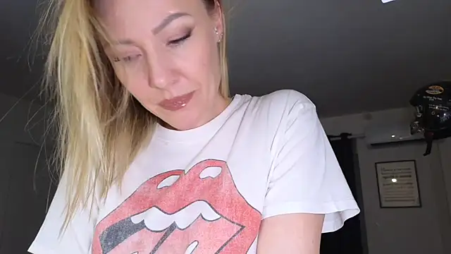 Sacha-xx online show from 01-14-26, 04:21